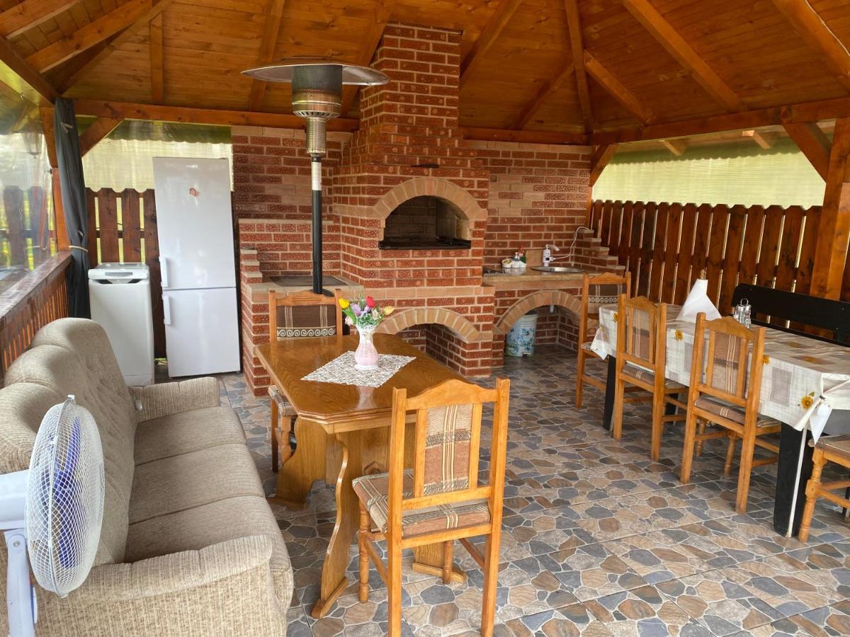 Casa Alexia Hotel Hateg Ngoại thất bức ảnh
